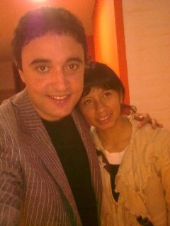 Angie Carolina Ordez Luna, con el conductor Fernando Romano.